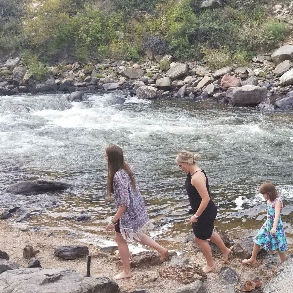 Meet your Posher, Elise